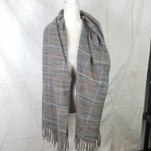 Pretty persuasions gray Fringe scarf - Picture 1 of 7